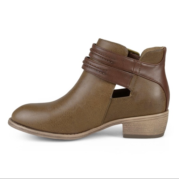 Colorblock Buckle Cut Out Ankle Chic Booties - Picture 5 of 6